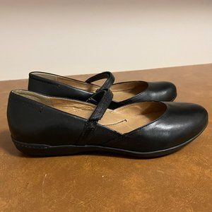 Dansko Black Mary Jane Shoes Size 38